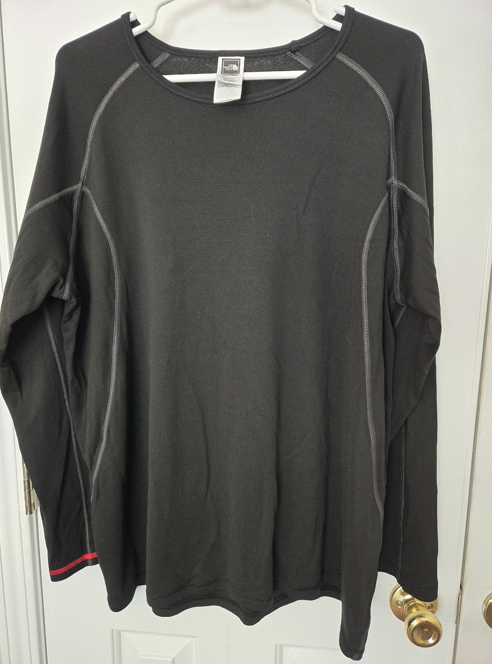 The North Face Men’s Black Long Sleeve Crew with Contrast Stitching Size XXL